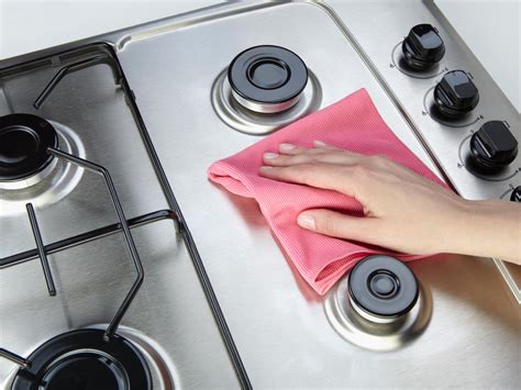 how to keep stainless steel cooktop clean